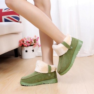 green snowboots