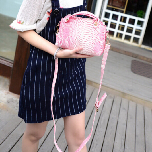 Cheap Women Fashion Zipper Design Snake Skin Pink PU Slanting Bag